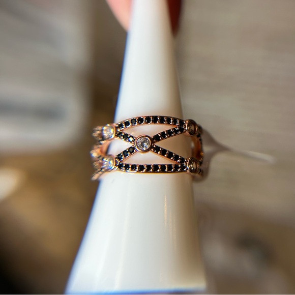 💎Intricate CrossOver💎 - Picture 3 of 11